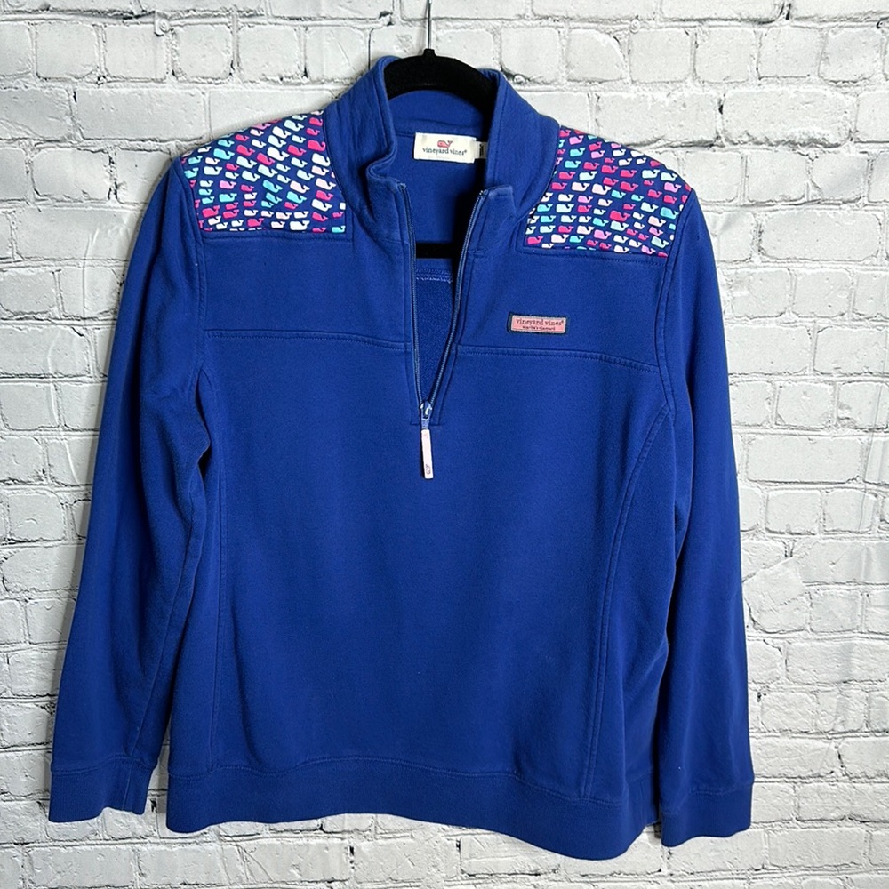 Blue vineyard vines sweater